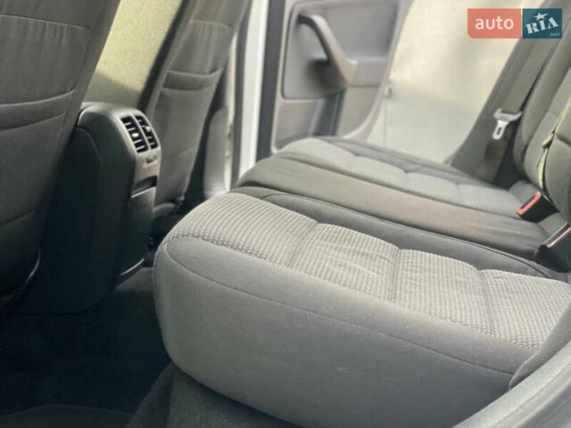 Білий Фольксваген Гольф, об'ємом двигуна 1.6 л та пробігом 235 тис. км за 9100 $, фото 33 на Automoto.ua