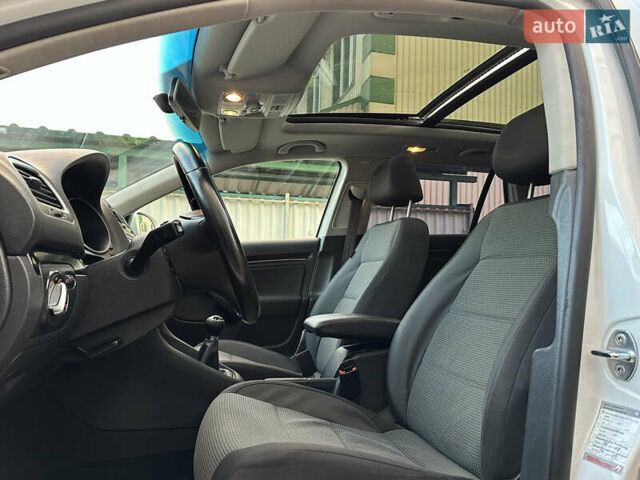 Білий Фольксваген Гольф, об'ємом двигуна 1.6 л та пробігом 241 тис. км за 7650 $, фото 21 на Automoto.ua