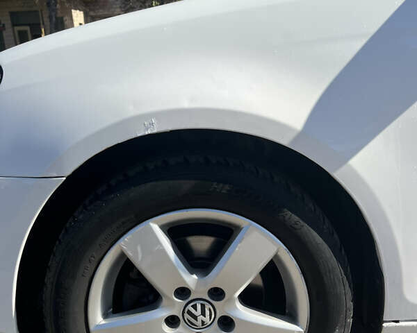 Белый Фольксваген Гольф, объемом двигателя 1.6 л и пробегом 272 тыс. км за 7800 $, фото 9 на Automoto.ua