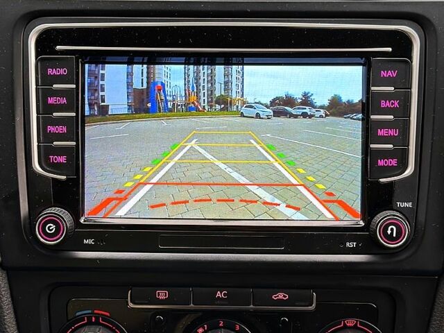 Белый Фольксваген Гольф, объемом двигателя 1.6 л и пробегом 360 тыс. км за 6800 $, фото 4 на Automoto.ua