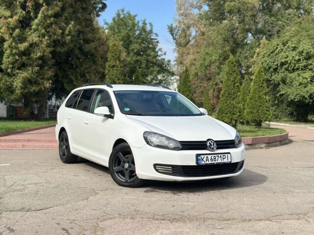 Белый Фольксваген Гольф, объемом двигателя 1.6 л и пробегом 280 тыс. км за 6699 $, фото 1 на Automoto.ua