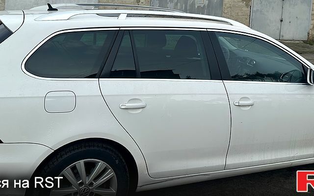 Белый Фольксваген Гольф, объемом двигателя 1.4 л и пробегом 239 тыс. км за 7900 $, фото 3 на Automoto.ua