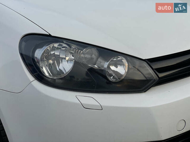 Белый Фольксваген Гольф, объемом двигателя 1.6 л и пробегом 220 тыс. км за 7099 $, фото 16 на Automoto.ua