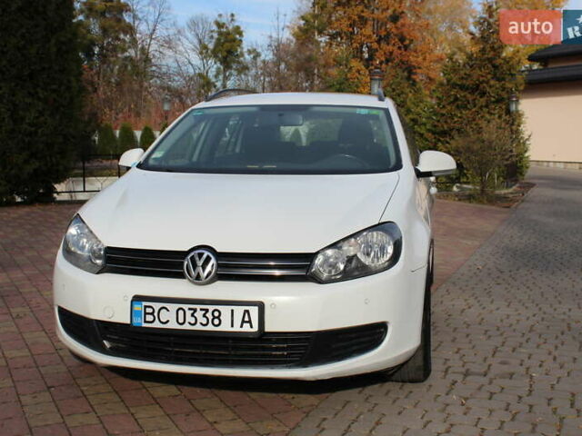 Белый Фольксваген Гольф, объемом двигателя 1.97 л и пробегом 329 тыс. км за 8250 $, фото 1 на Automoto.ua