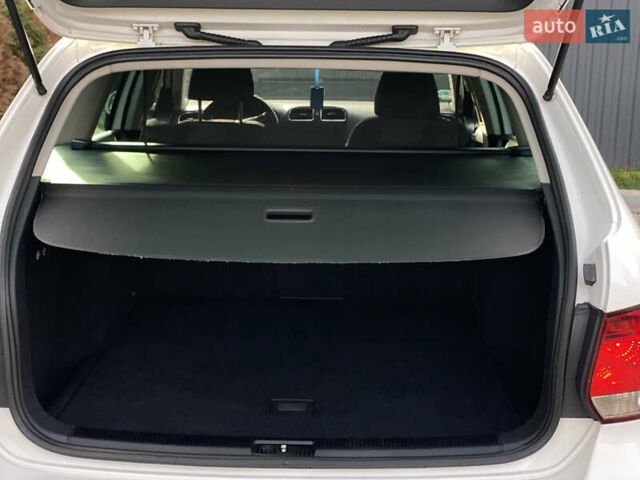 Білий Фольксваген Гольф, об'ємом двигуна 1.6 л та пробігом 235 тис. км за 9100 $, фото 49 на Automoto.ua