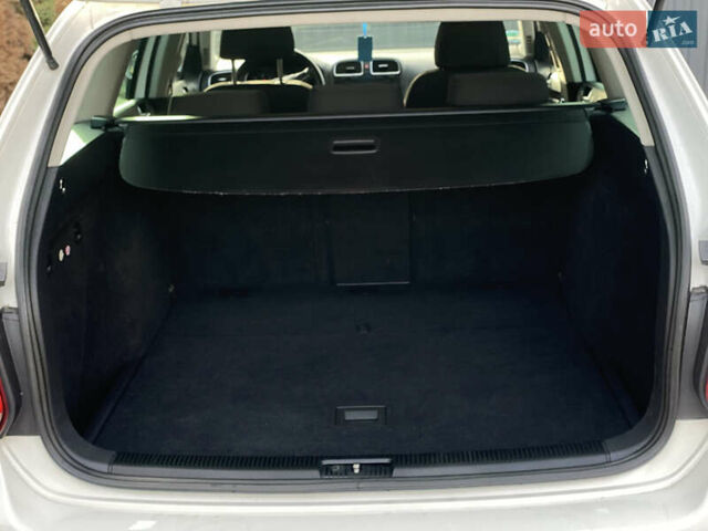 Білий Фольксваген Гольф, об'ємом двигуна 1.6 л та пробігом 235 тис. км за 9100 $, фото 46 на Automoto.ua
