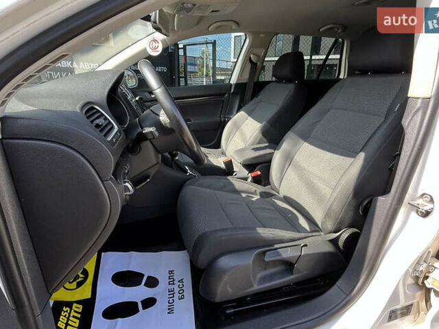 Білий Фольксваген Гольф, об'ємом двигуна 2 л та пробігом 217 тис. км за 8450 $, фото 9 на Automoto.ua