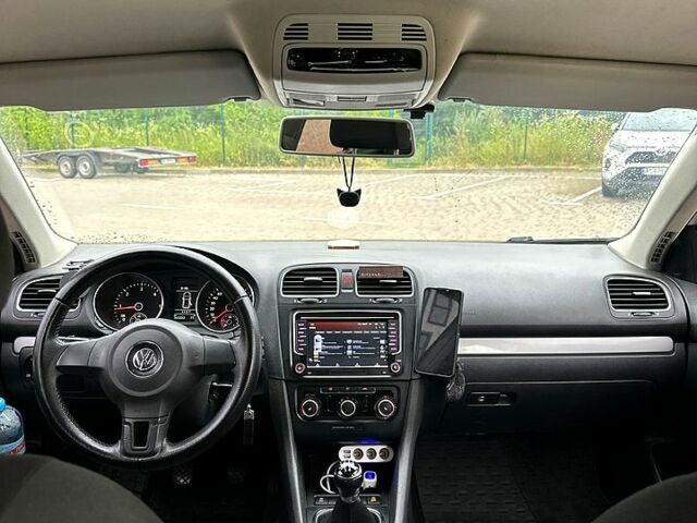 Белый Фольксваген Гольф, объемом двигателя 1.6 л и пробегом 360 тыс. км за 6800 $, фото 3 на Automoto.ua