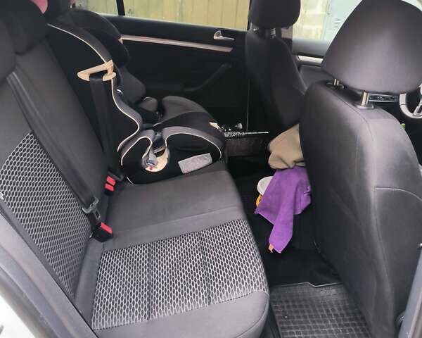 Белый Фольксваген Гольф, объемом двигателя 1.6 л и пробегом 248 тыс. км за 7600 $, фото 9 на Automoto.ua