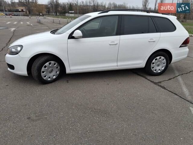 Белый Фольксваген Гольф, объемом двигателя 1.6 л и пробегом 292 тыс. км за 6800 $, фото 5 на Automoto.ua