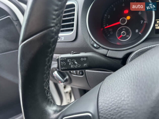 Белый Фольксваген Гольф, объемом двигателя 1.6 л и пробегом 180 тыс. км за 7700 $, фото 33 на Automoto.ua