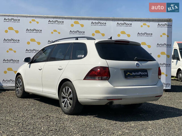 Белый Фольксваген Гольф, объемом двигателя 1.6 л и пробегом 220 тыс. км за 7099 $, фото 69 на Automoto.ua
