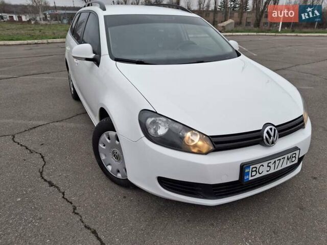 Белый Фольксваген Гольф, объемом двигателя 1.6 л и пробегом 292 тыс. км за 6800 $, фото 14 на Automoto.ua