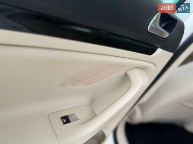 Белый Фольксваген Гольф, объемом двигателя 1.6 л и пробегом 254 тыс. км за 8199 $, фото 46 на Automoto.ua