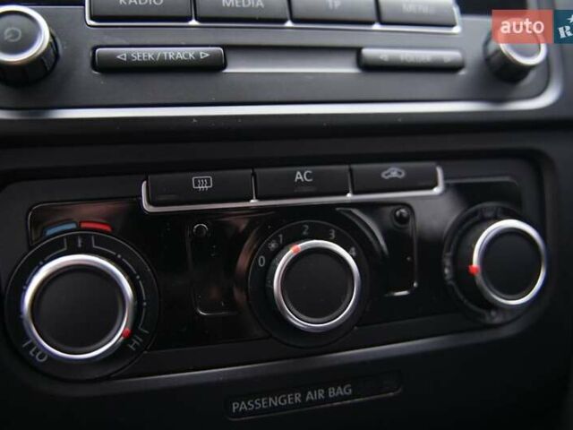 Белый Фольксваген Гольф, объемом двигателя 1.2 л и пробегом 217 тыс. км за 6800 $, фото 12 на Automoto.ua