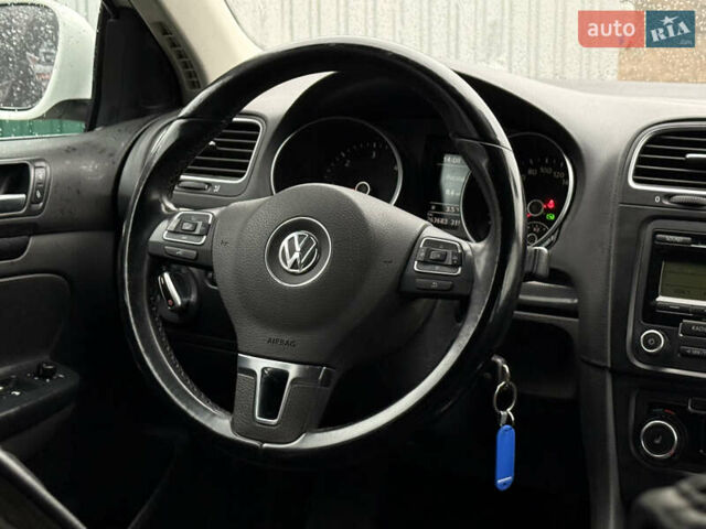 Білий Фольксваген Гольф, об'ємом двигуна 1.6 л та пробігом 263 тис. км за 7790 $, фото 28 на Automoto.ua
