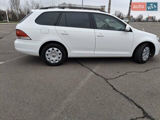 Белый Фольксваген Гольф, объемом двигателя 1.6 л и пробегом 292 тыс. км за 6800 $, фото 11 на Automoto.ua