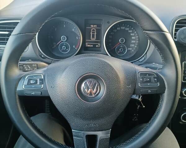 Білий Фольксваген Гольф, об'ємом двигуна 1.6 л та пробігом 339 тис. км за 7500 $, фото 6 на Automoto.ua