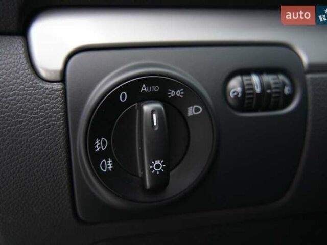 Белый Фольксваген Гольф, объемом двигателя 1.2 л и пробегом 217 тыс. км за 6700 $, фото 8 на Automoto.ua