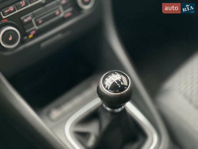 Белый Фольксваген Гольф, объемом двигателя 1.6 л и пробегом 220 тыс. км за 7099 $, фото 39 на Automoto.ua