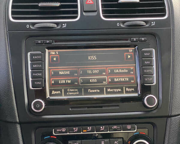 Білий Фольксваген Гольф, об'ємом двигуна 1.6 л та пробігом 235 тис. км за 9100 $, фото 27 на Automoto.ua