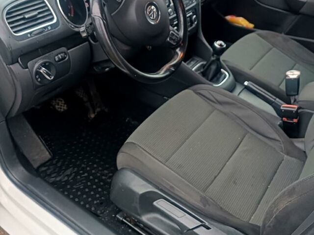 Белый Фольксваген Гольф, объемом двигателя 1.4 л и пробегом 218 тыс. км за 6600 $, фото 6 на Automoto.ua