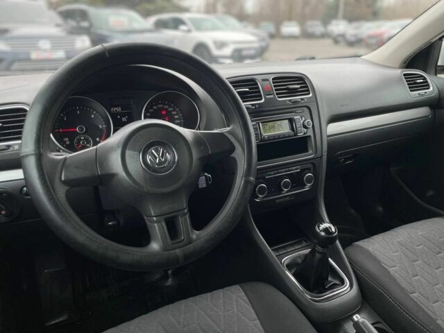 Білий Фольксваген Гольф, об'ємом двигуна 1.6 л та пробігом 292 тис. км за 6999 $, фото 14 на Automoto.ua