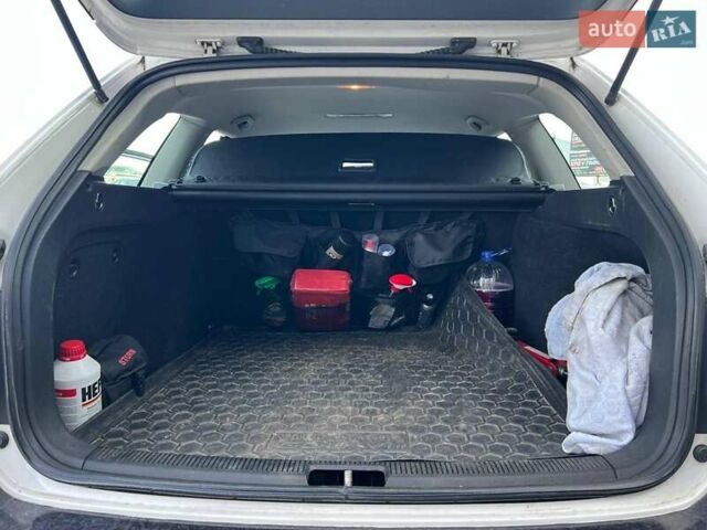 Белый Фольксваген Гольф, объемом двигателя 1.6 л и пробегом 289 тыс. км за 9590 $, фото 31 на Automoto.ua