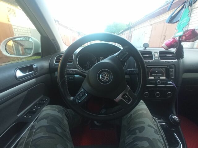 Белый Фольксваген Гольф, объемом двигателя 1.6 л и пробегом 268 тыс. км за 7000 $, фото 7 на Automoto.ua