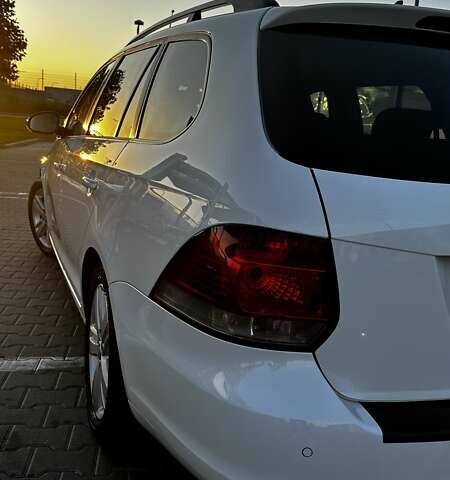 Білий Фольксваген Гольф, об'ємом двигуна 1.6 л та пробігом 288 тис. км за 9500 $, фото 24 на Automoto.ua