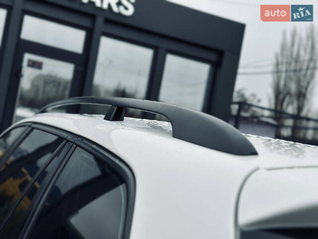 Белый Фольксваген Гольф, объемом двигателя 1.6 л и пробегом 263 тыс. км за 7999 $, фото 41 на Automoto.ua