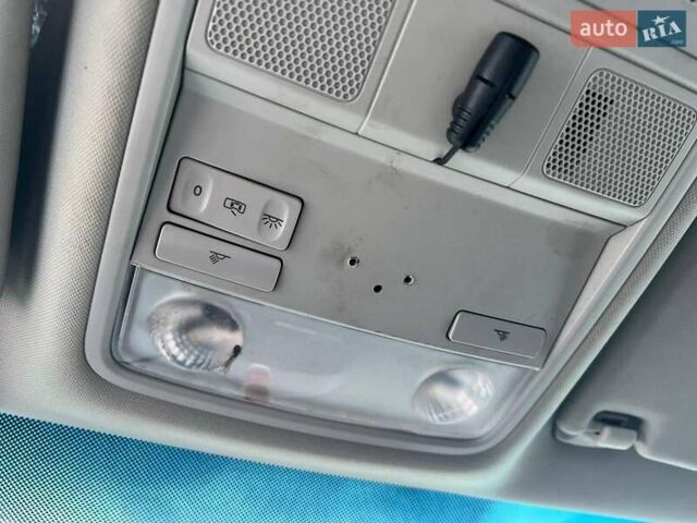 Белый Фольксваген Гольф, объемом двигателя 1.6 л и пробегом 289 тыс. км за 9590 $, фото 26 на Automoto.ua