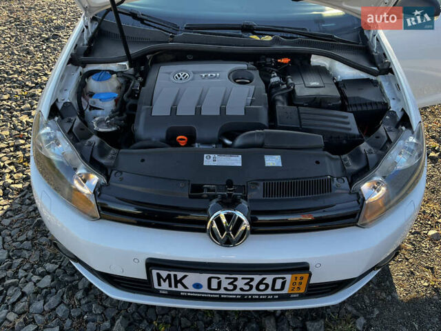 Белый Фольксваген Гольф, объемом двигателя 1.6 л и пробегом 327 тыс. км за 7800 $, фото 21 на Automoto.ua
