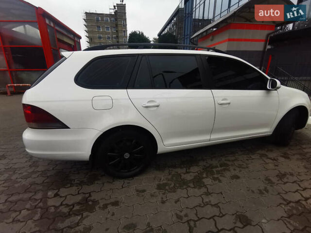 Белый Фольксваген Гольф, объемом двигателя 1.6 л и пробегом 285 тыс. км за 8100 $, фото 11 на Automoto.ua