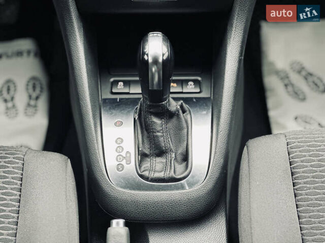 Белый Фольксваген Гольф, объемом двигателя 1.6 л и пробегом 263 тыс. км за 7999 $, фото 37 на Automoto.ua