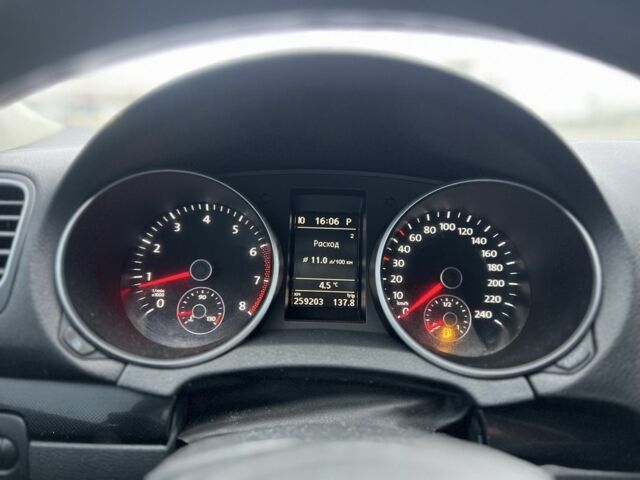 Білий Фольксваген Гольф, об'ємом двигуна 2.5 л та пробігом 258 тис. км за 6800 $, фото 17 на Automoto.ua