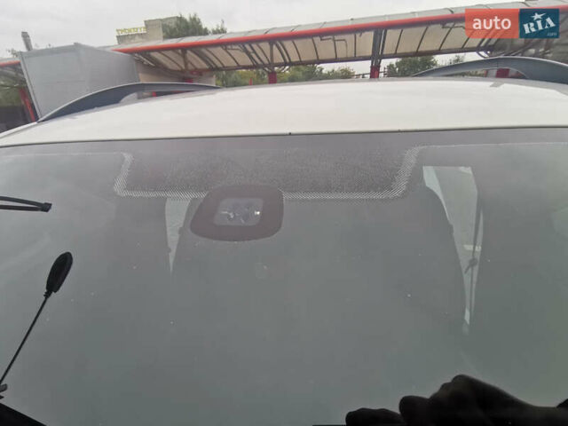 Белый Фольксваген Гольф, объемом двигателя 1.6 л и пробегом 285 тыс. км за 8100 $, фото 13 на Automoto.ua