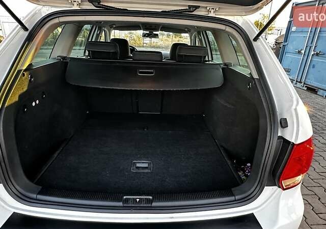 Білий Фольксваген Гольф, об'ємом двигуна 1.6 л та пробігом 288 тис. км за 9500 $, фото 17 на Automoto.ua