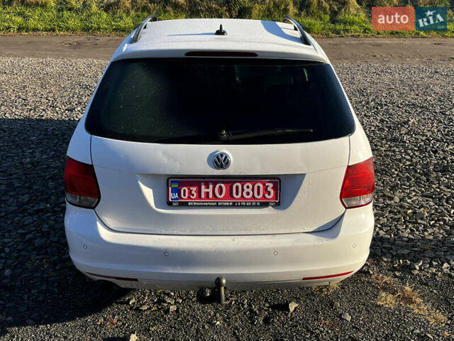 Белый Фольксваген Гольф, объемом двигателя 1.6 л и пробегом 327 тыс. км за 7800 $, фото 9 на Automoto.ua