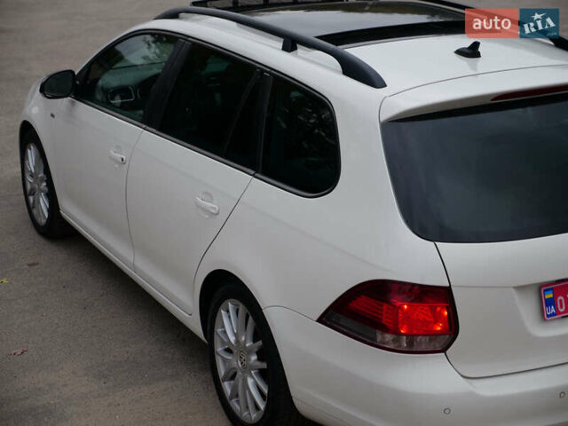Білий Фольксваген Гольф, об'ємом двигуна 2 л та пробігом 253 тис. км за 9500 $, фото 17 на Automoto.ua