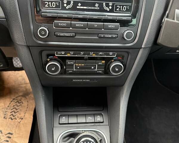 Белый Фольксваген Гольф, объемом двигателя 1.6 л и пробегом 256 тыс. км за 7150 $, фото 20 на Automoto.ua