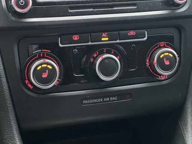 Білий Фольксваген Гольф, об'ємом двигуна 2.5 л та пробігом 258 тис. км за 6800 $, фото 19 на Automoto.ua