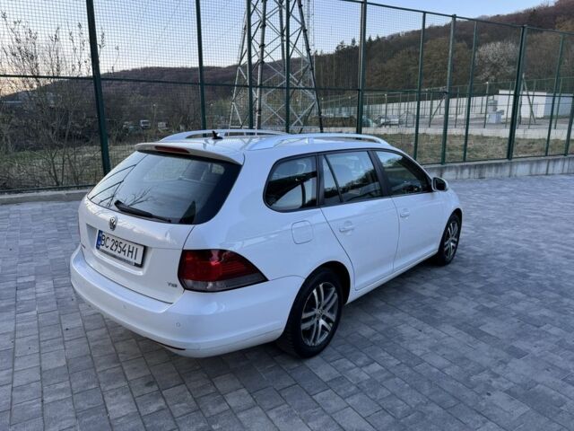 Белый Фольксваген Гольф, объемом двигателя 1.4 л и пробегом 130 тыс. км за 7800 $, фото 6 на Automoto.ua