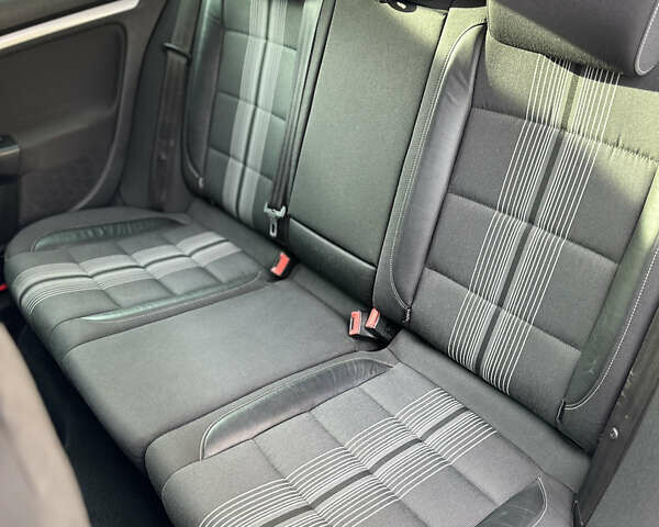 Білий Фольксваген Гольф, об'ємом двигуна 1.6 л та пробігом 215 тис. км за 8600 $, фото 35 на Automoto.ua