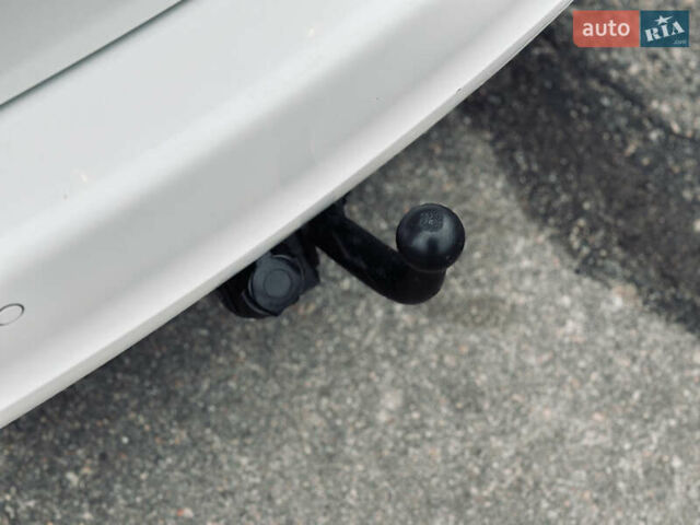 Белый Фольксваген Гольф, объемом двигателя 1.6 л и пробегом 263 тыс. км за 7999 $, фото 39 на Automoto.ua