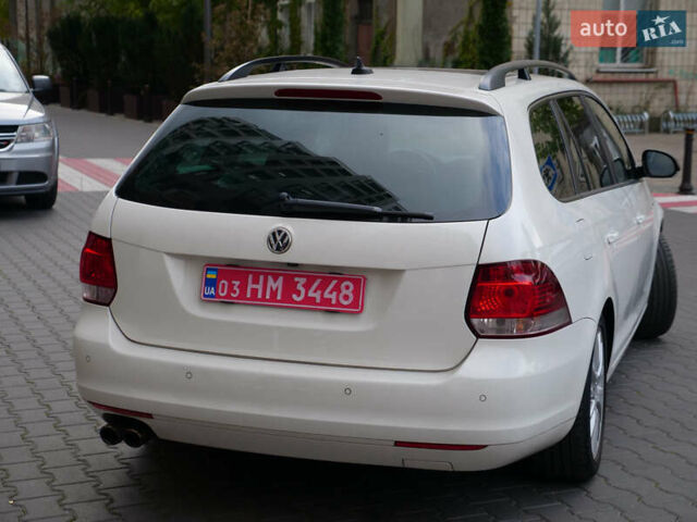 Білий Фольксваген Гольф, об'ємом двигуна 2 л та пробігом 253 тис. км за 9500 $, фото 5 на Automoto.ua