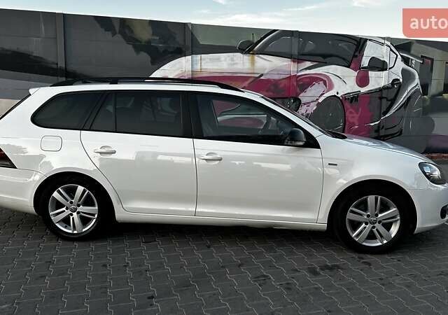 Білий Фольксваген Гольф, об'ємом двигуна 1.6 л та пробігом 288 тис. км за 9500 $, фото 4 на Automoto.ua