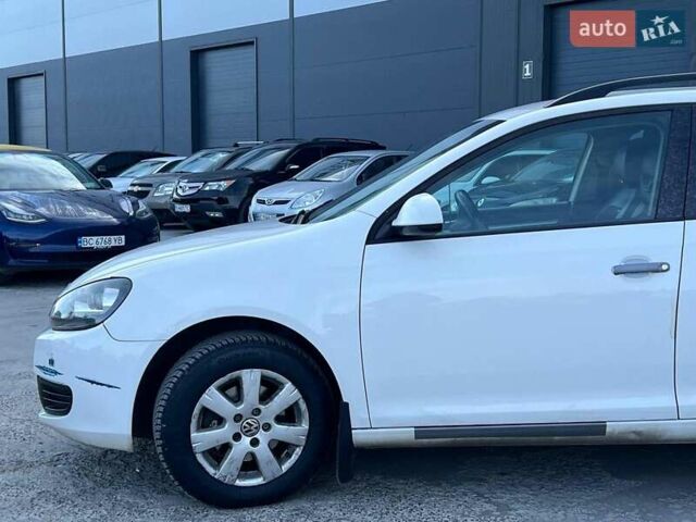 Белый Фольксваген Гольф, объемом двигателя 1.6 л и пробегом 289 тыс. км за 9590 $, фото 1 на Automoto.ua