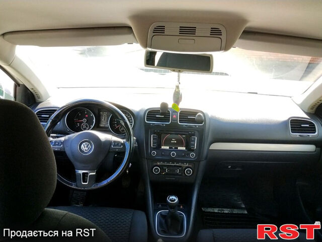 Белый Фольксваген Гольф, объемом двигателя 1.6 л и пробегом 223 тыс. км за 8500 $, фото 8 на Automoto.ua