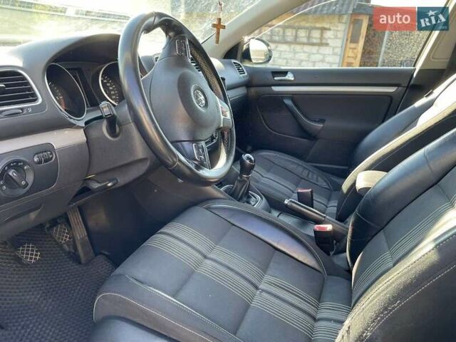 Білий Фольксваген Гольф, об'ємом двигуна 1.6 л та пробігом 250 тис. км за 7200 $, фото 10 на Automoto.ua